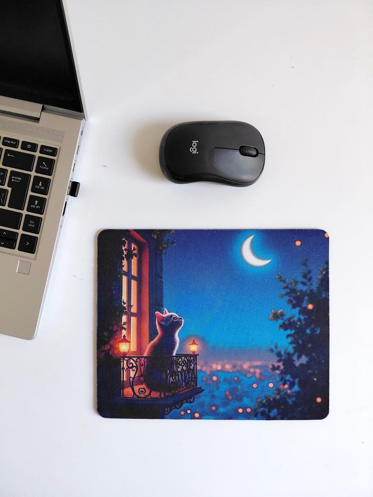 ✨ Tapis de souris – Chaton sur le Balcon de la Lune ✨