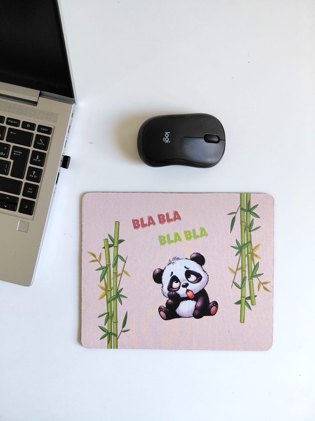 ✨ Tapis de souris – Panda Indifférent “Bla Bla Bla Bla…” ✨